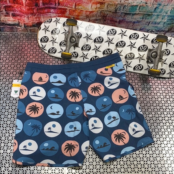 🔥VISSLA RADICALS BOARDSHORTS🔥WAIST-36🔥 - Picture 7 of 8